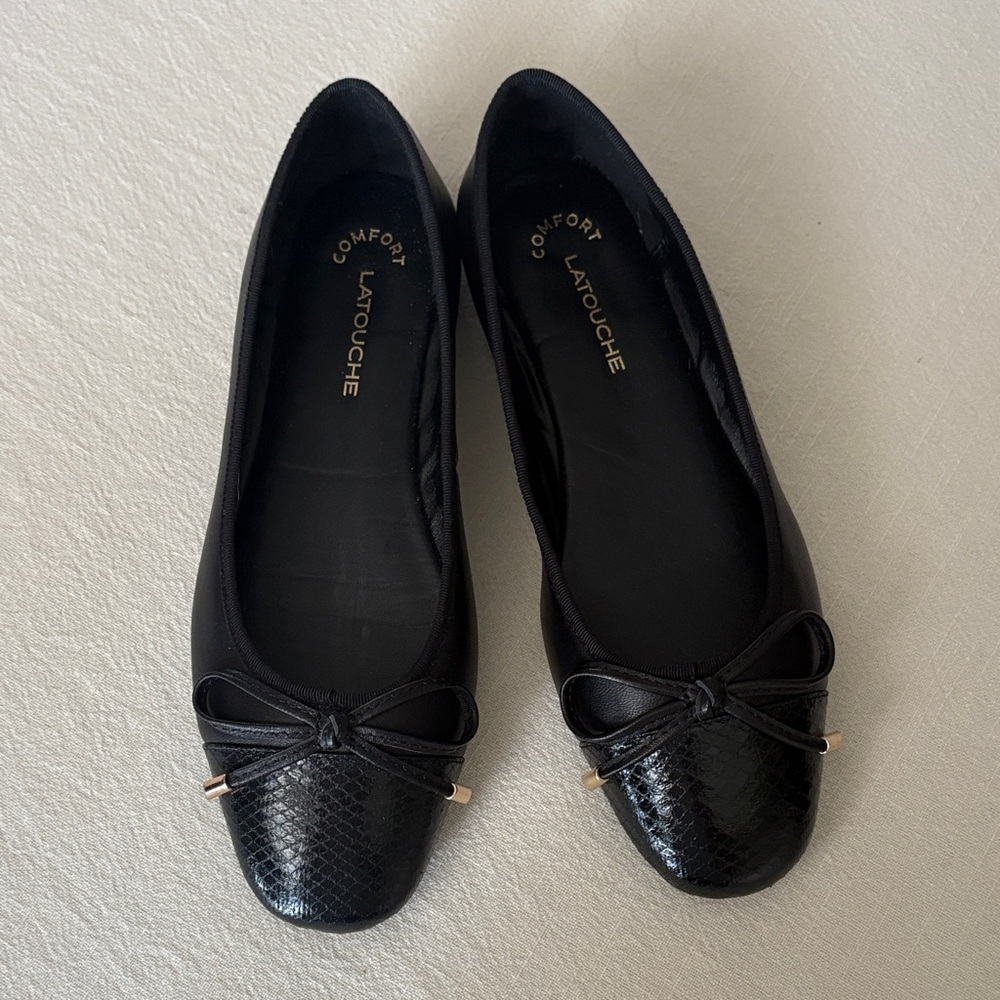 Latouche Black Women's Ballet Flats with Bow Detail